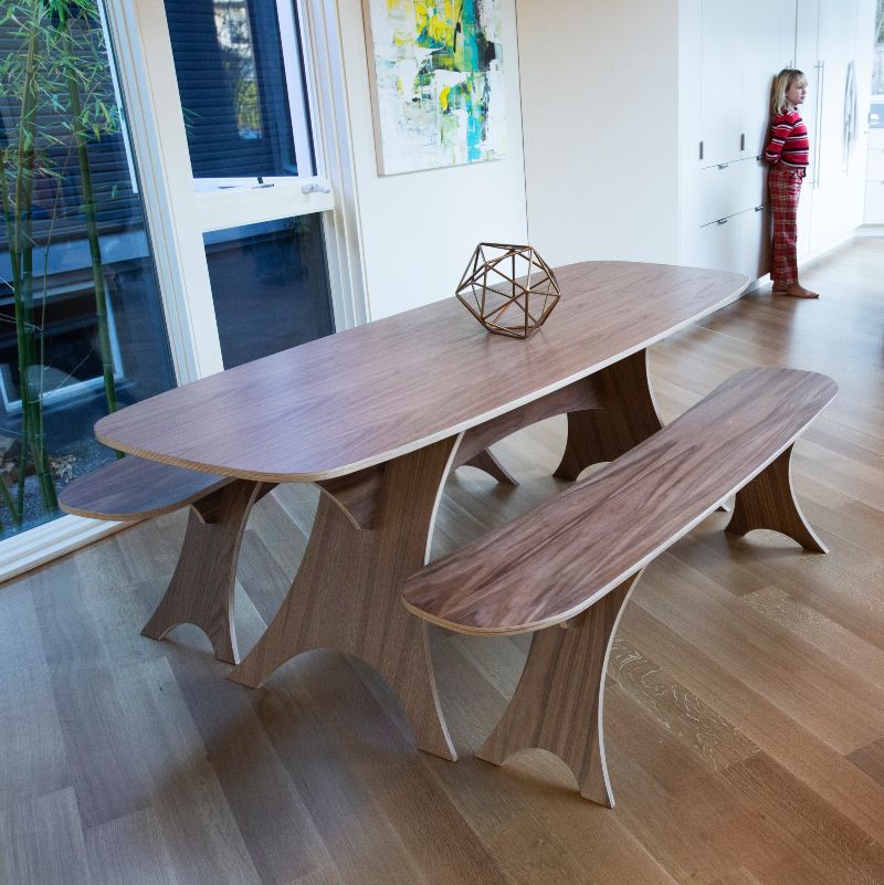 Simbly eco-friendly dining table